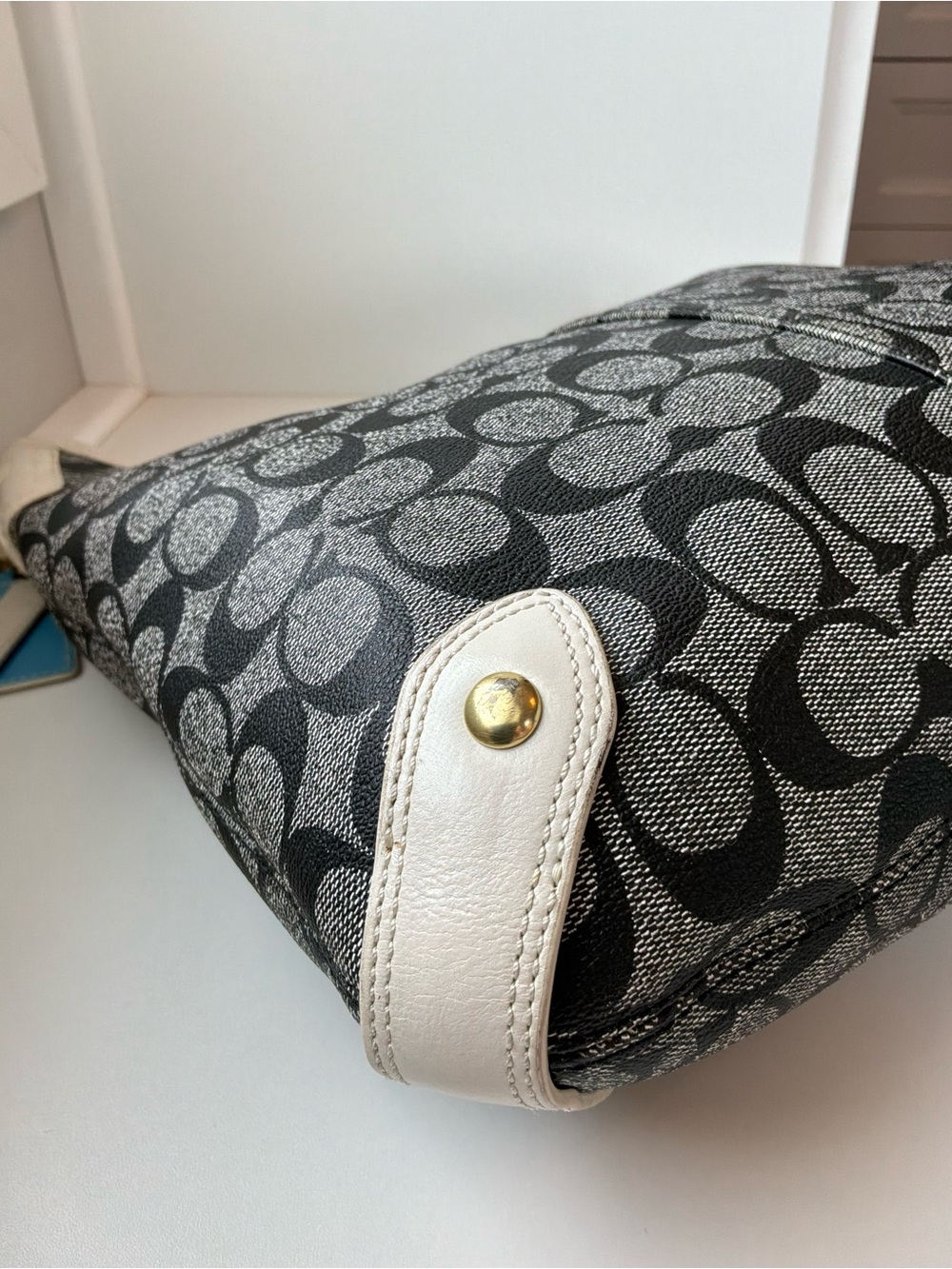 Vintage Coach Heritage Stripe Hobo (Style 13193) - Picture 8 of 16